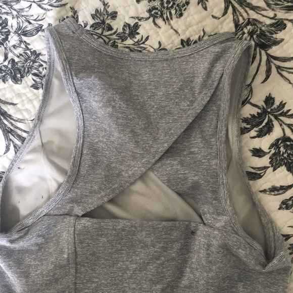 Grey workout crop top - Picture 3 of 3